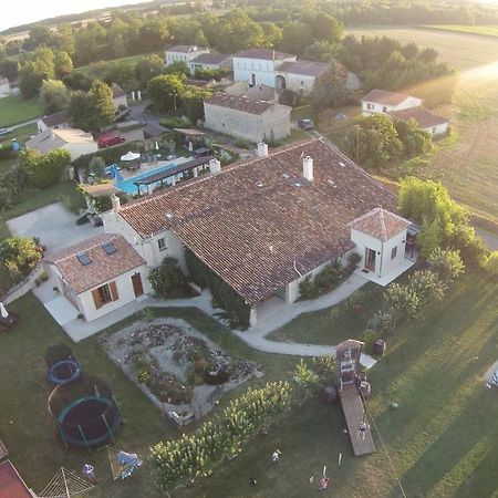 La Pommeraie Nantillé Exteriör bild