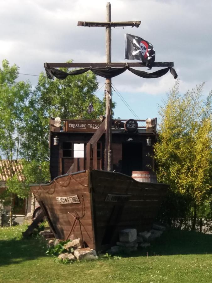 La Pommeraie Nantillé Exteriör bild